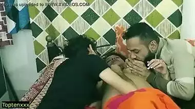 Indian hot xxx threesome sex! Malkin aunty and two young boy hot sex! clear hindi audio
