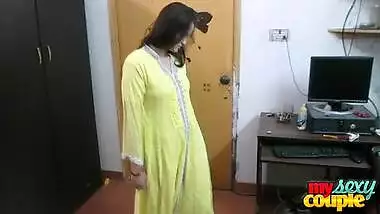 indian babe sonia masturbation moaning giving sunny a blowjob