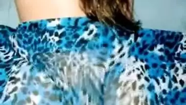 indian cheating ex gf ki chudai talking on phone dirty hindi audio in delhi huge cumshot