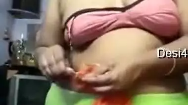 Indian BBW has a very sexy body even though she is pretty fat