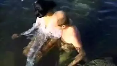 Indian Amateur Babe From Goa Fucked By Traveler At Beach